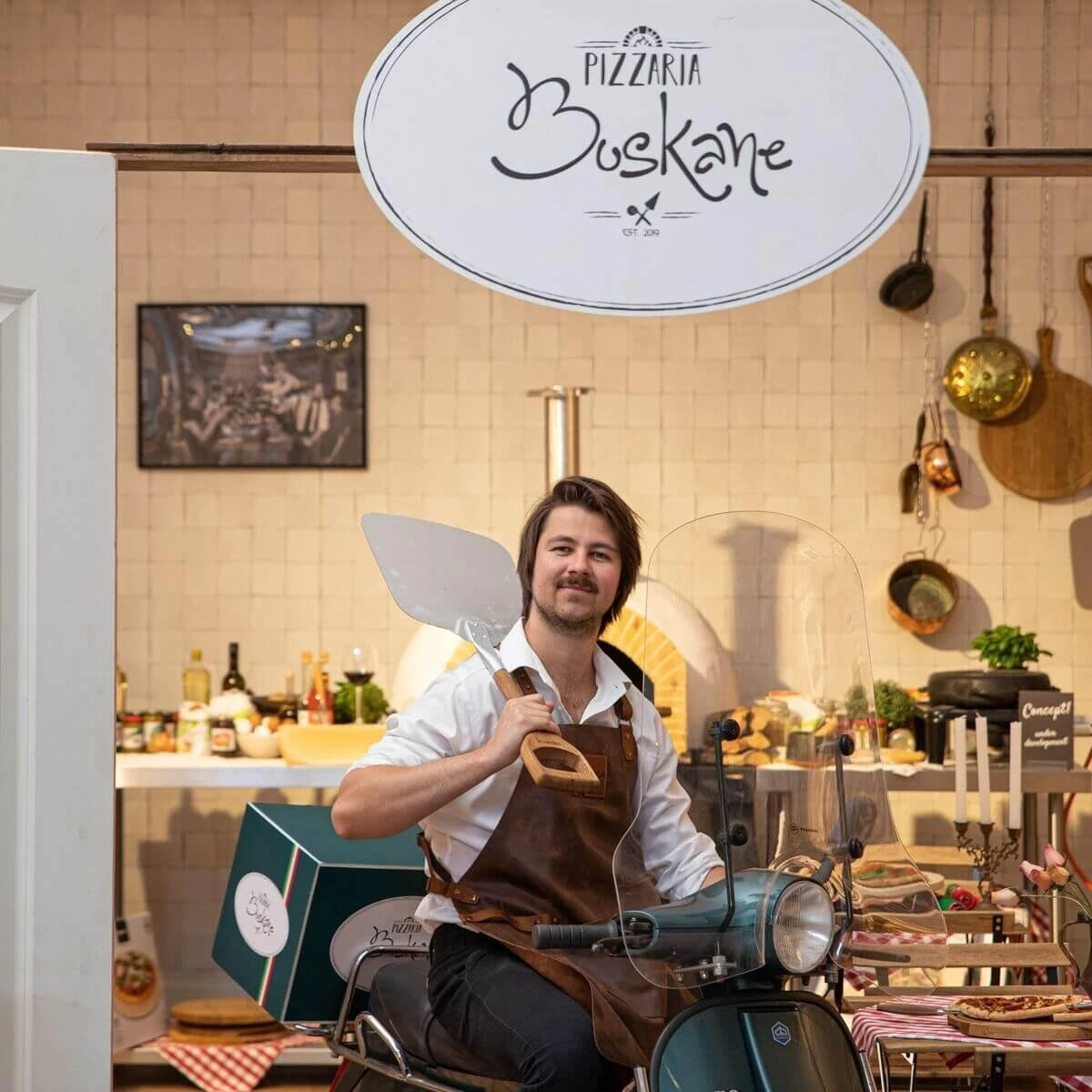 Boska Pizzaschep Barbecue - Kort Handvat - Stabiel - Aluminium - Eikenhout - BBQ Accessoires - Afbeelding 15